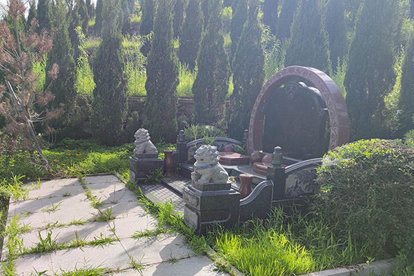 沈陽龍生墓園