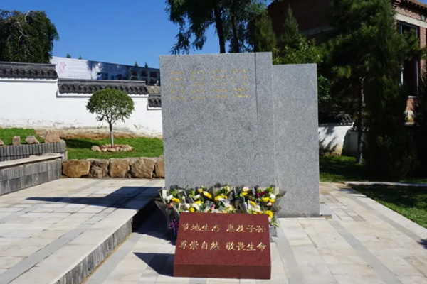 沈陽公墓價格表匯總綠色殯葬、文明殯葬和科學殯葬成為了社會主義三個文明的標志和體現