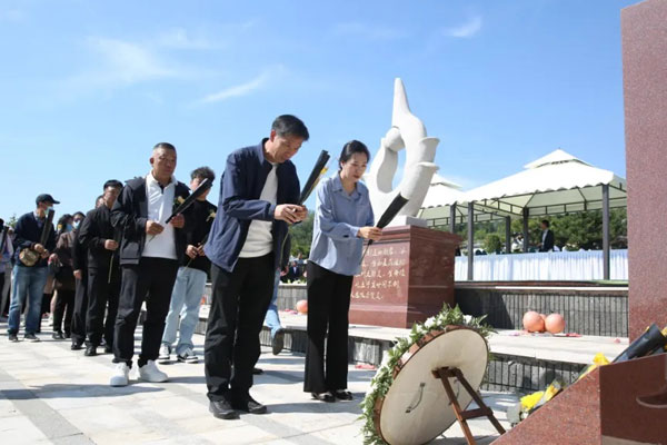 沈陽選墓地禮贊生命的世外桃源——龍生墓園全程貼心服務，陵園墓碑質地優良